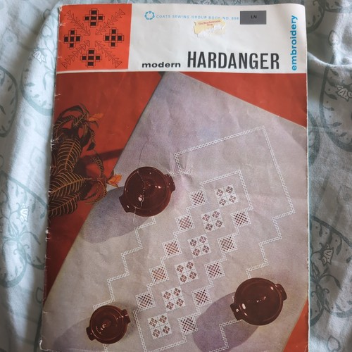 Modern hardanger embroidery - "modern,