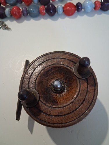 Antique fishing reel - 2.5,