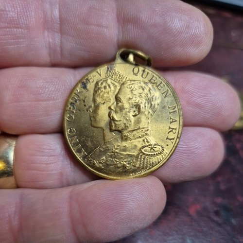 1911 coronation medallion - 1911,