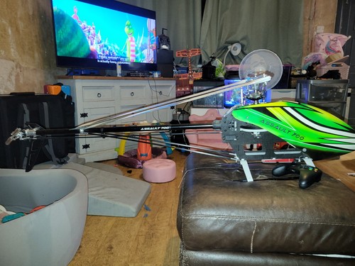 Assault 700 helicopter trex - rc,