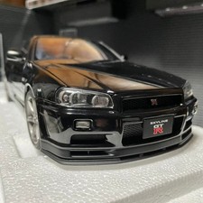 Autoart 1/18 Skyline GT-R R34