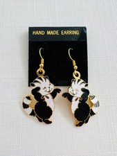 Cute Vintage 1970s 1980s Cloisonne Enamel Skunk Animals Earrings BN Card