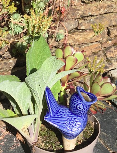 Vintage ceramic blue bird self - vintage,