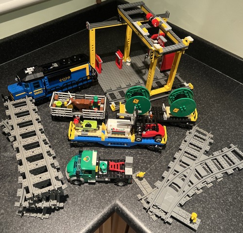 Lego city 60052 front - city,