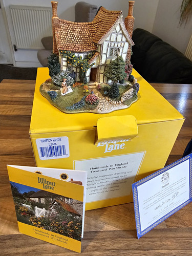 Lilliput lane rufford nook - lilliput,