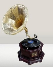 Antique Gramophone, Fully