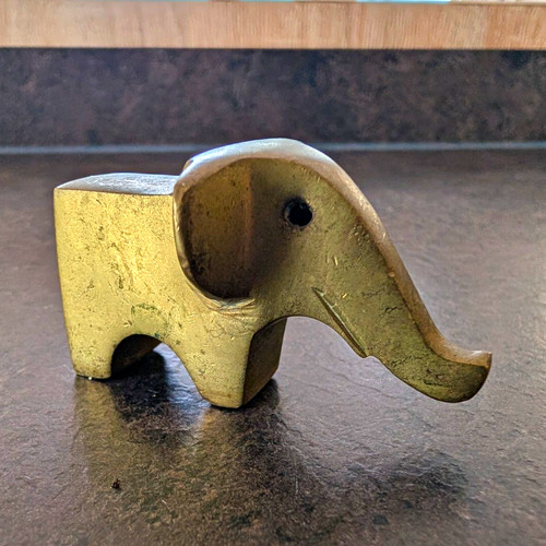 Small brass elephant figurine - small,