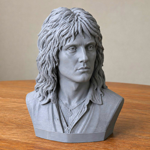 Roger taylor queen - queen, statue