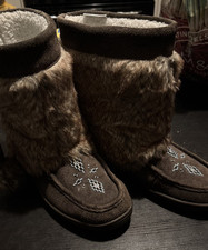 Taxi Elite Mukluk Style Boots Size 4