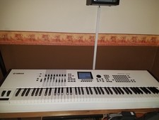 yamaha motif xf8 white