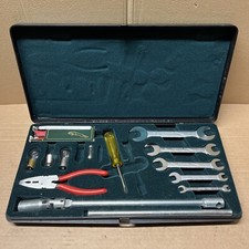Jaguar - XJ40 Tool box /