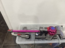 Dyson V7 Animal Cordless Vacuum Cleaner Bundle Working Needs Cleaning