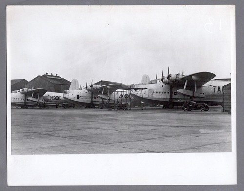 Short sunderland flying boat - short,