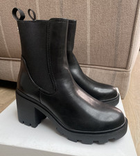 NEW BLACK CARVELA SIREN CHELSEA BOOTS, UK 4, RRP £99