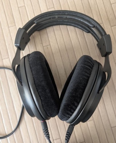 Shure srh1540 over - srh1540, ear