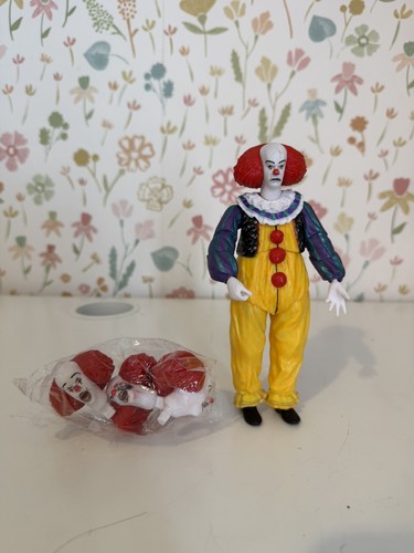 Neca pennywise 1990 inch - it, 7