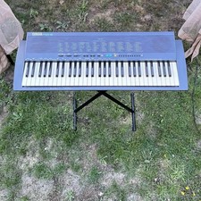Yamaha PSR-19 Electric Keyboard Digital Piano Portable with Stand & Power Supply