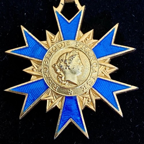 Officer medal the - officer's,