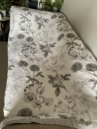 Next grey white botanical - &,