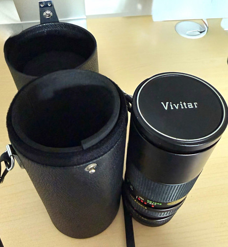Vivitar 210mm zoom lens - 70-210mm,