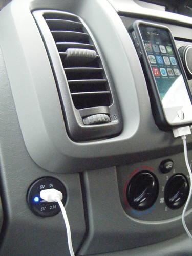 Vauxhall vivaro renault trafic - vauxhall,