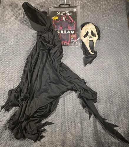 Ghost face scream costume - face,