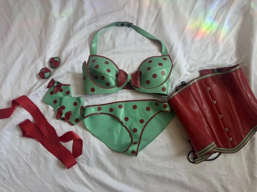 Ooh latex burlesque rubber - ooh,