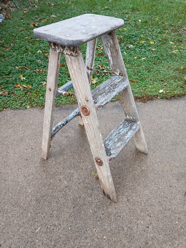 Vintage wooden step - ft,