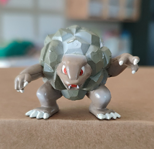 Tomy pokémon figurine golem - pokémon,