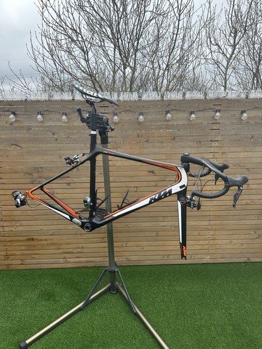 Ktm revelator full carbon - ktm, road