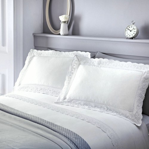 Luxurious broderie anglais - luxurious,