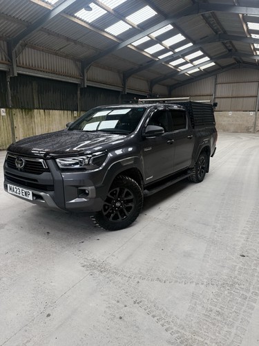 Toyota hilux invincible 2023 - hilux,