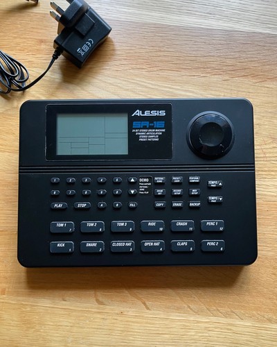 Alesis stereo drum - sr-16,