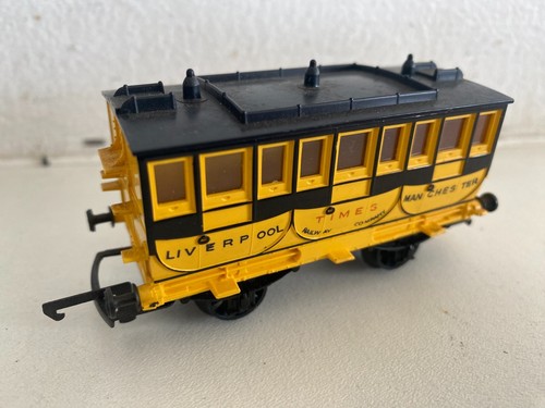 Triang r621 yellow rocket - triang,