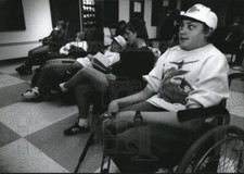 1994 Press Photo Fundraising