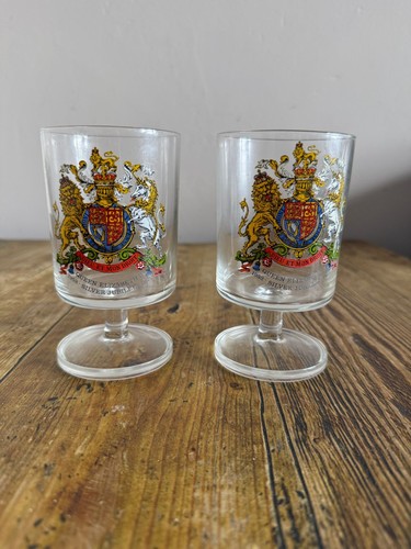 Pair queen elizabeth - elizabeth, ii