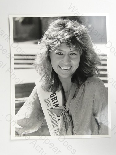 Karen ellis miss grimsby - ellis,