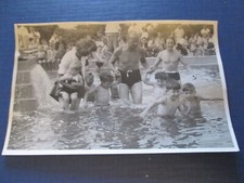 Family Paddling, Sunshine