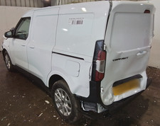 REAR AXLE FORD TRANSIT COURIER