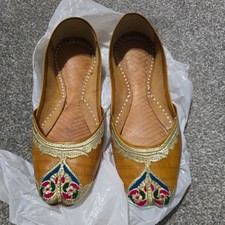 Indian Punjabi Jutti Khussa Mojari Leather Wedding Shoes Women Size 4 Used 