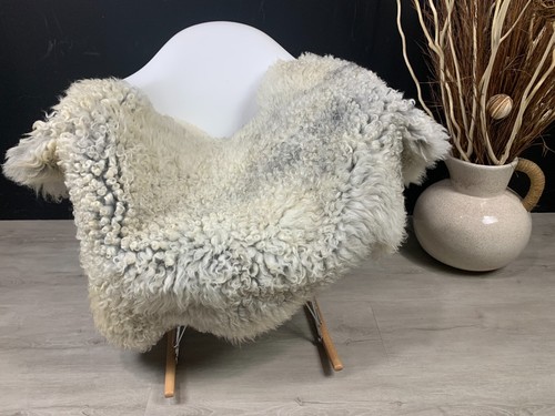 New natural sheepskin rug - new!,