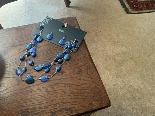 Necklace and earrings - m,