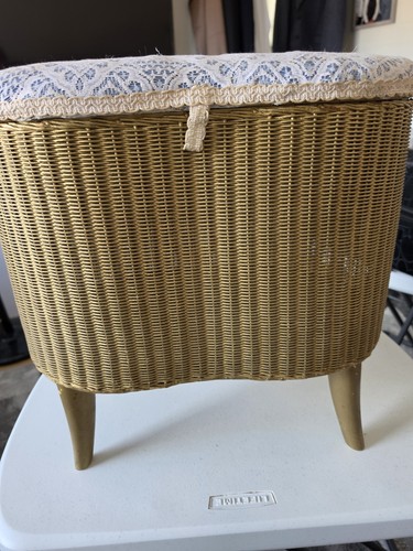 Wicker oval laundry hamper - wicker,