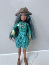 Disney Descendants 2 Uma  Isle