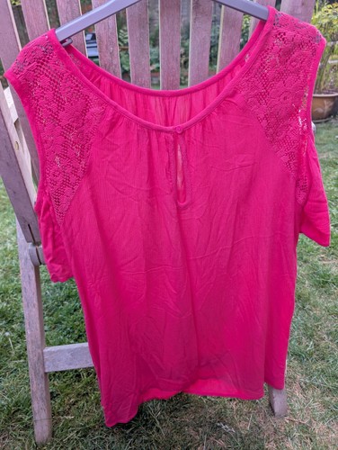 Cold shoulder top julipa - cold, top.