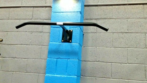 Wall mounted pull bar - wall, up