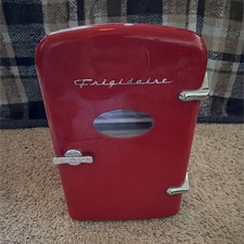 Frigidaire Retro Red Mini