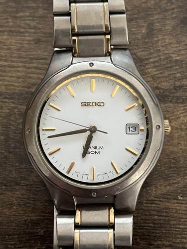 Seiko men analog quartz - seiko,