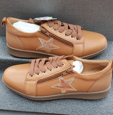 Adesso  Honor Leather Star