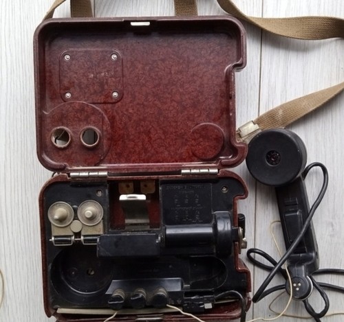 Military field telephone - military,
